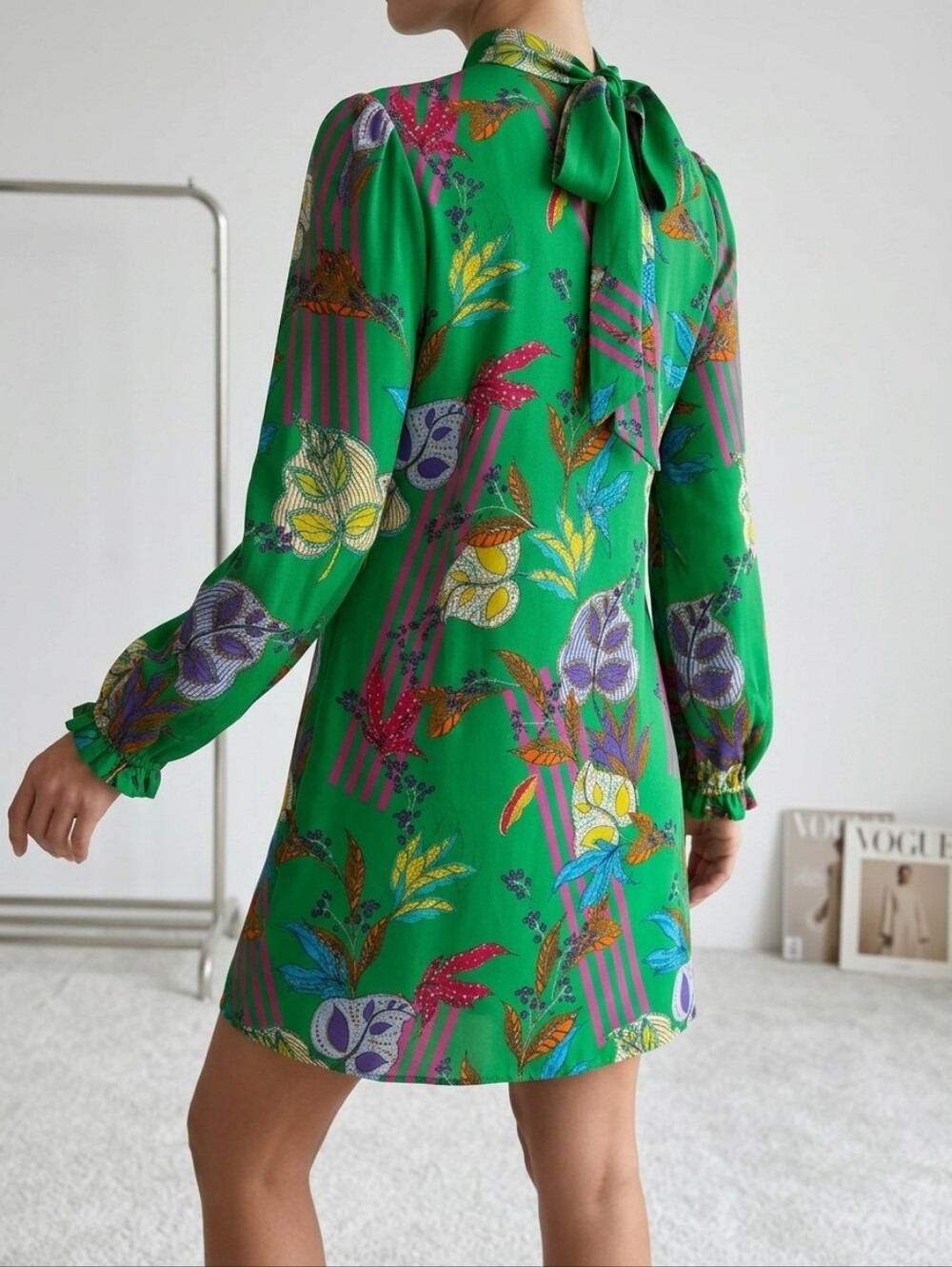 Marc Cain Silk Long Sleeve Printed Green Mini Scarf Dress Size Medium Feminine